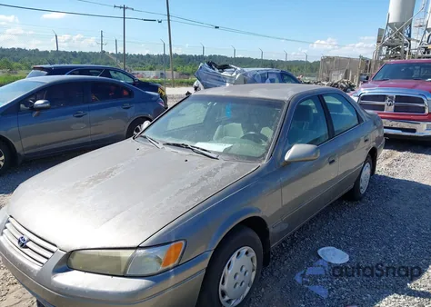1997 Toyota Camry Ce/Le/Xle from USA, damaged, VIN 4T1BG22K6VU144629